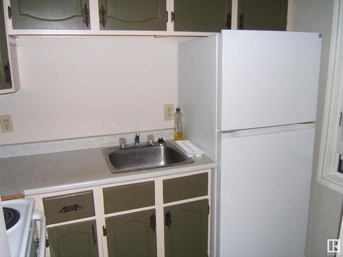 4901 47 Avenue, Myrnam, AB - Indoor Photo Showing Laundry Room