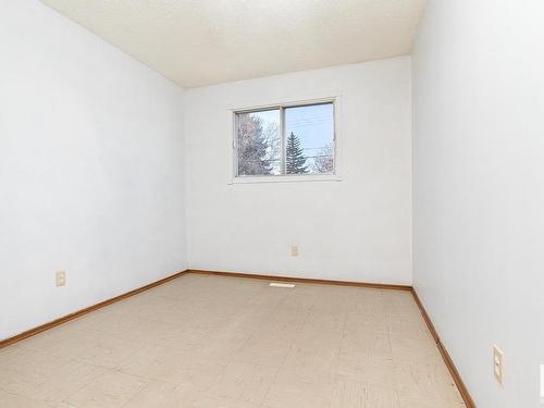 12024 53 Street, Edmonton, AB - Indoor Photo Showing Other Room