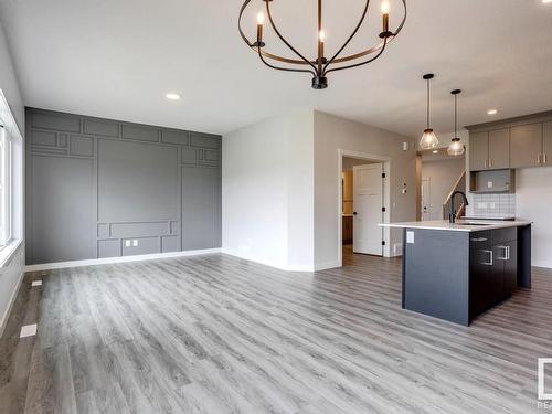 660 Kinglet Boulevard, Edmonton, AB - Indoor Photo Showing Kitchen