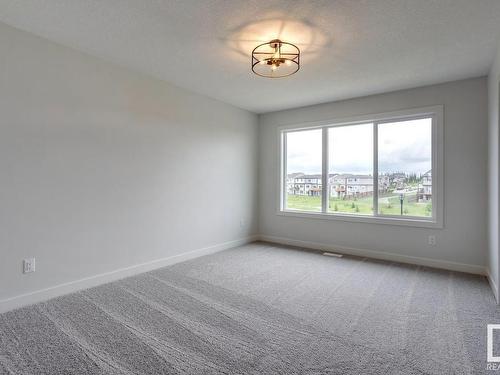 660 Kinglet Boulevard, Edmonton, AB - Indoor Photo Showing Other Room