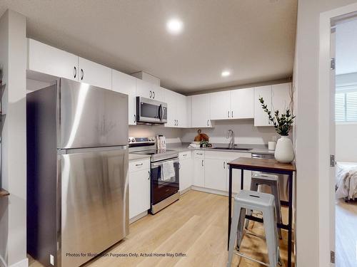 648 174 Avenue, Edmonton, AB - Indoor Photo Showing Kitchen