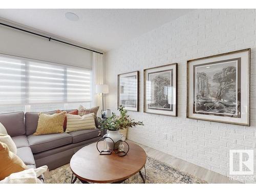 5 Claystone Way, Fort Saskatchewan, AB - Indoor Photo Showing Living Room