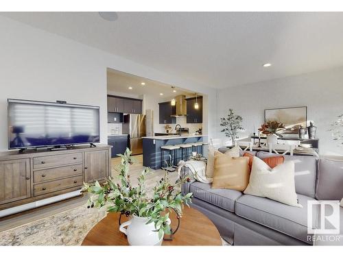 5 Claystone Way, Fort Saskatchewan, AB - Indoor Photo Showing Living Room