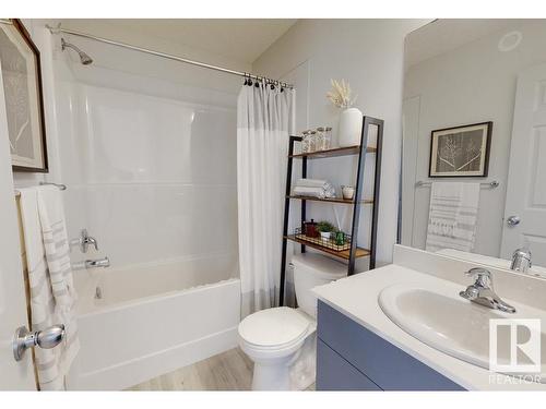 5 Claystone Way, Fort Saskatchewan, AB - Indoor Photo Showing Bathroom