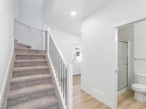 1643 27 Street, Edmonton, AB - Indoor Photo Showing Kitchen With Double Sink With Upgraded Kitchen