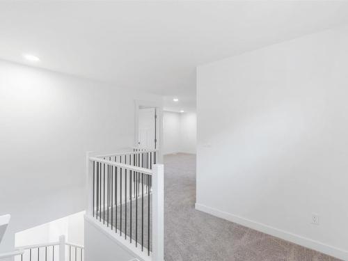 1643 27 Street, Edmonton, AB - Indoor Photo Showing Living Room