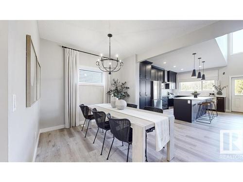 20 Meadowbrook Way, Spruce Grove, AB - Indoor Photo Showing Dining Room