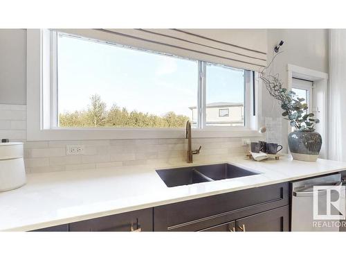 20 Meadowbrook Way, Spruce Grove, AB - Indoor Photo Showing Kitchen With Double Sink