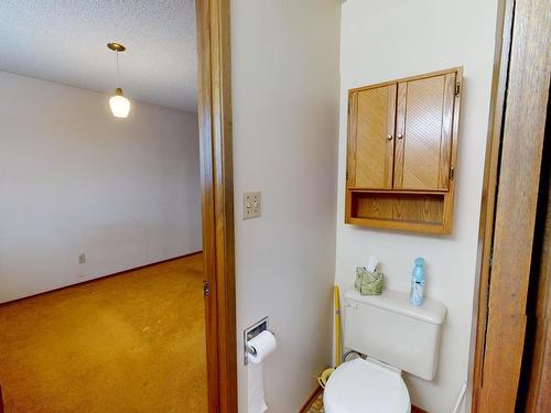 4864 54 Avenue, Drayton Valley, AB - Indoor Photo Showing Bathroom