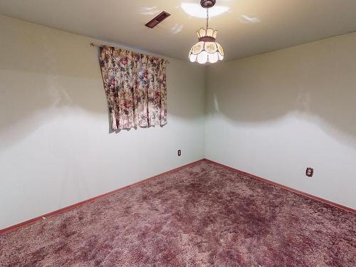 4864 54 Avenue, Drayton Valley, AB - Indoor Photo Showing Other Room