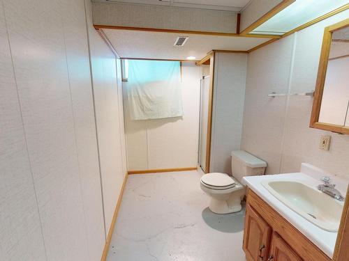 4864 54 Avenue, Drayton Valley, AB - Indoor Photo Showing Bathroom