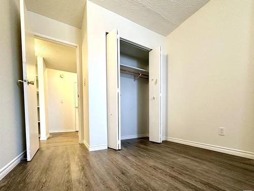 5202 55 Avenue, Wetaskiwin, AB - Indoor Photo Showing Other Room