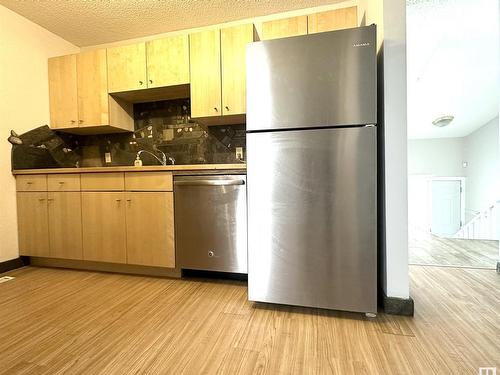 5202 55 Avenue, Wetaskiwin, AB - Indoor Photo Showing Kitchen