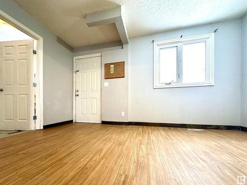 5202 55 Avenue, Wetaskiwin, AB - Indoor Photo Showing Other Room