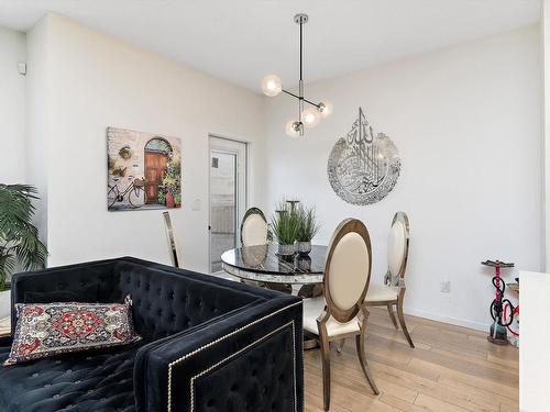 8032 174A Avenue, Edmonton, AB - Indoor Photo Showing Dining Room