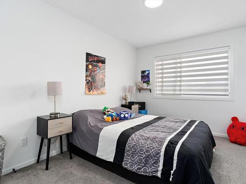 8032 174A Avenue, Edmonton, AB - Indoor Photo Showing Bedroom