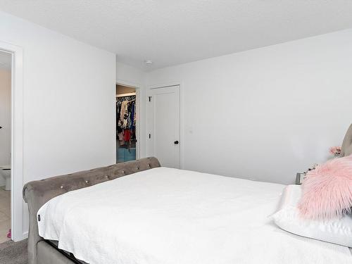 8032 174A Avenue, Edmonton, AB - Indoor Photo Showing Bedroom