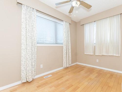 1 160 Kingswood Boulevard, St. Albert, AB - Indoor Photo Showing Other Room