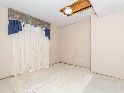 1 160 Kingswood Boulevard, St. Albert, AB - Indoor Photo Showing Other Room