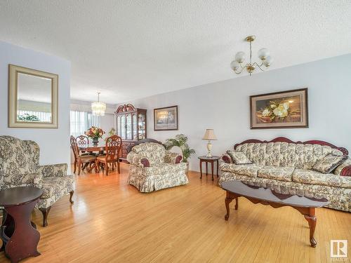 12336 134A Avenue, Edmonton, AB - Indoor Photo Showing Living Room