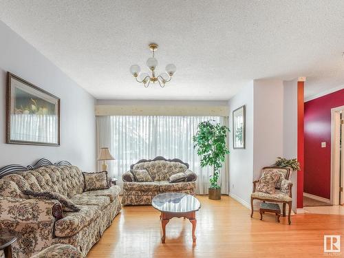 12336 134A Avenue, Edmonton, AB - Indoor Photo Showing Living Room