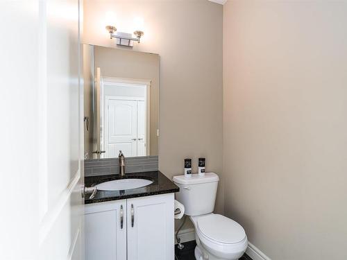 16320 17 Avenue Sw, Edmonton, AB - Indoor Photo Showing Bathroom