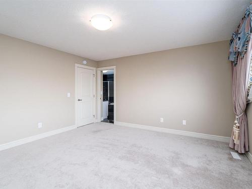 16320 17 Avenue Sw, Edmonton, AB - Indoor Photo Showing Other Room