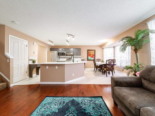 13035 35 Street, Edmonton, AB - Indoor Photo Showing Living Room