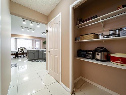 13035 35 Street, Edmonton, AB - Indoor