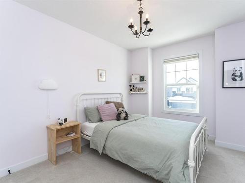 130 Ambleside Way, Sherwood Park, AB - Indoor Photo Showing Bedroom