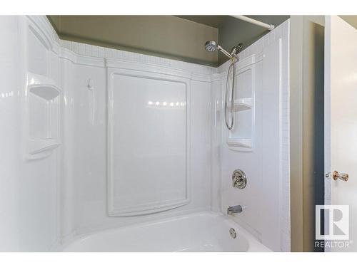 4709 49A Street, Legal, AB - Indoor Photo Showing Bathroom