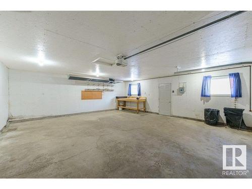 4709 49A Street, Legal, AB - Indoor Photo Showing Garage