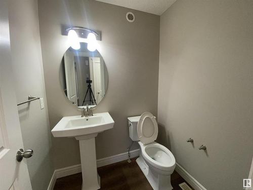 1460 33A Street, Edmonton, AB - Indoor Photo Showing Bathroom