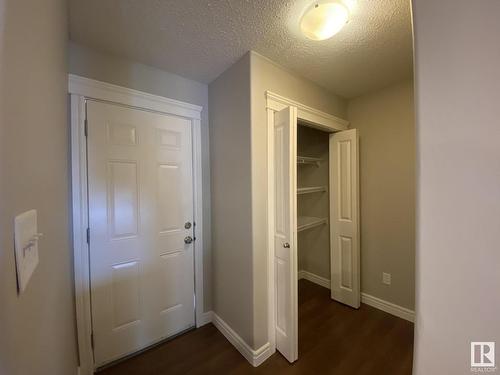 1460 33A Street, Edmonton, AB - Indoor Photo Showing Other Room