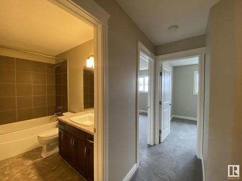 1460 33A Street, Edmonton, AB - Indoor Photo Showing Bathroom