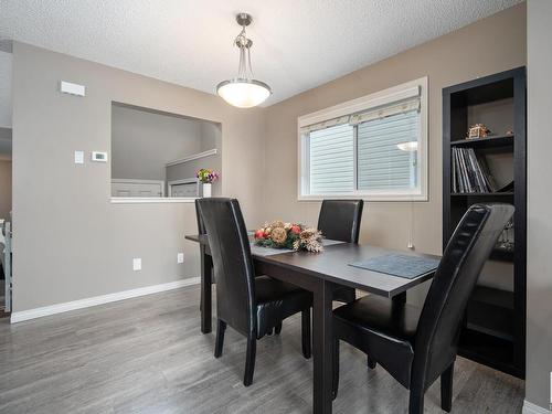 80 Meadowland Crescent, Spruce Grove, AB - Indoor Photo Showing Dining Room