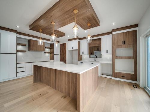 4003 Ginsburg Crescent, Edmonton, AB - Indoor Photo Showing Kitchen