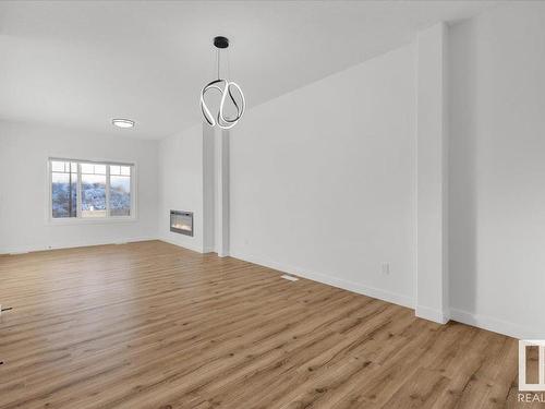 16546 21 Avenue, Edmonton, AB - Indoor Photo Showing Other Room