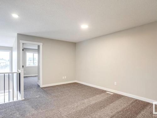 668 Kinglet Boulevard, Edmonton, AB - Indoor Photo Showing Other Room