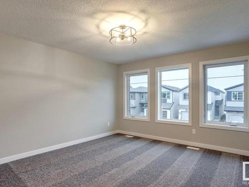 668 Kinglet Boulevard, Edmonton, AB - Indoor Photo Showing Other Room