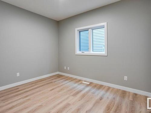 684 Kinglet Boulevard, Edmonton, AB - Indoor Photo Showing Other Room