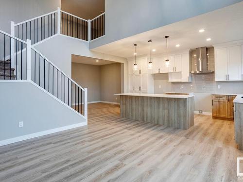 684 Kinglet Boulevard, Edmonton, AB - Indoor Photo Showing Kitchen With Upgraded Kitchen