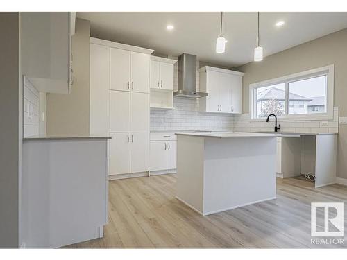 17505 62A Street, Edmonton, AB - Indoor Photo Showing Kitchen With Upgraded Kitchen