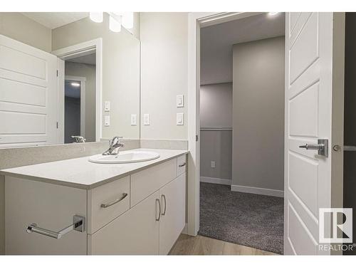 17505 62A Street, Edmonton, AB - Indoor Photo Showing Bathroom