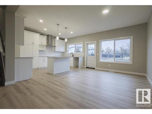 17505 62A Street, Edmonton, AB - Indoor Photo Showing Kitchen