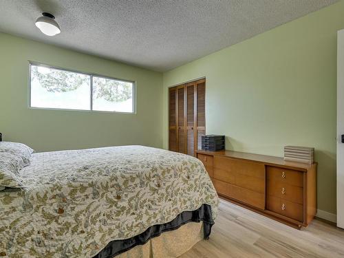 16 Beacon Crescent, St. Albert, AB - Indoor Photo Showing Bedroom