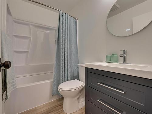 16 Beacon Crescent, St. Albert, AB - Indoor Photo Showing Bathroom