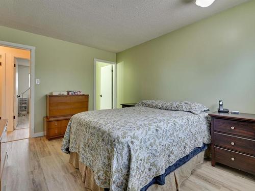 16 Beacon Crescent, St. Albert, AB - Indoor Photo Showing Bedroom