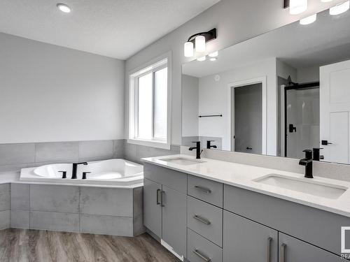 1205 16A Avenue, Edmonton, AB - Indoor Photo Showing Bathroom