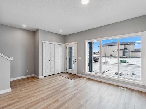 181 Sunland Way, Sherwood Park, AB - Indoor Photo Showing Living Room